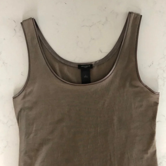 Ann Taylor Sleeveless Scoop Neck Cotton & Spandex Tank Top Neutral Tan Sz S NWOT - Picture 4 of 13
